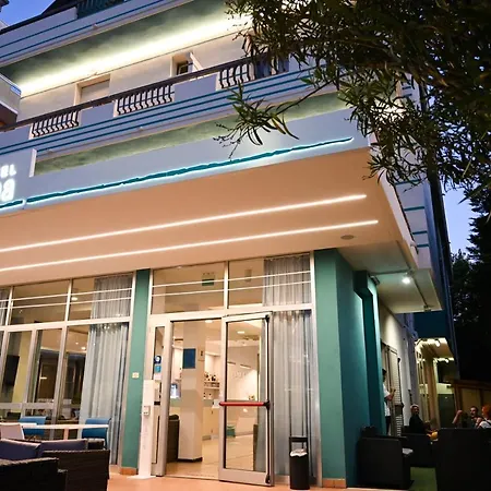 阿拉巴马州酒店 2* 里乔内